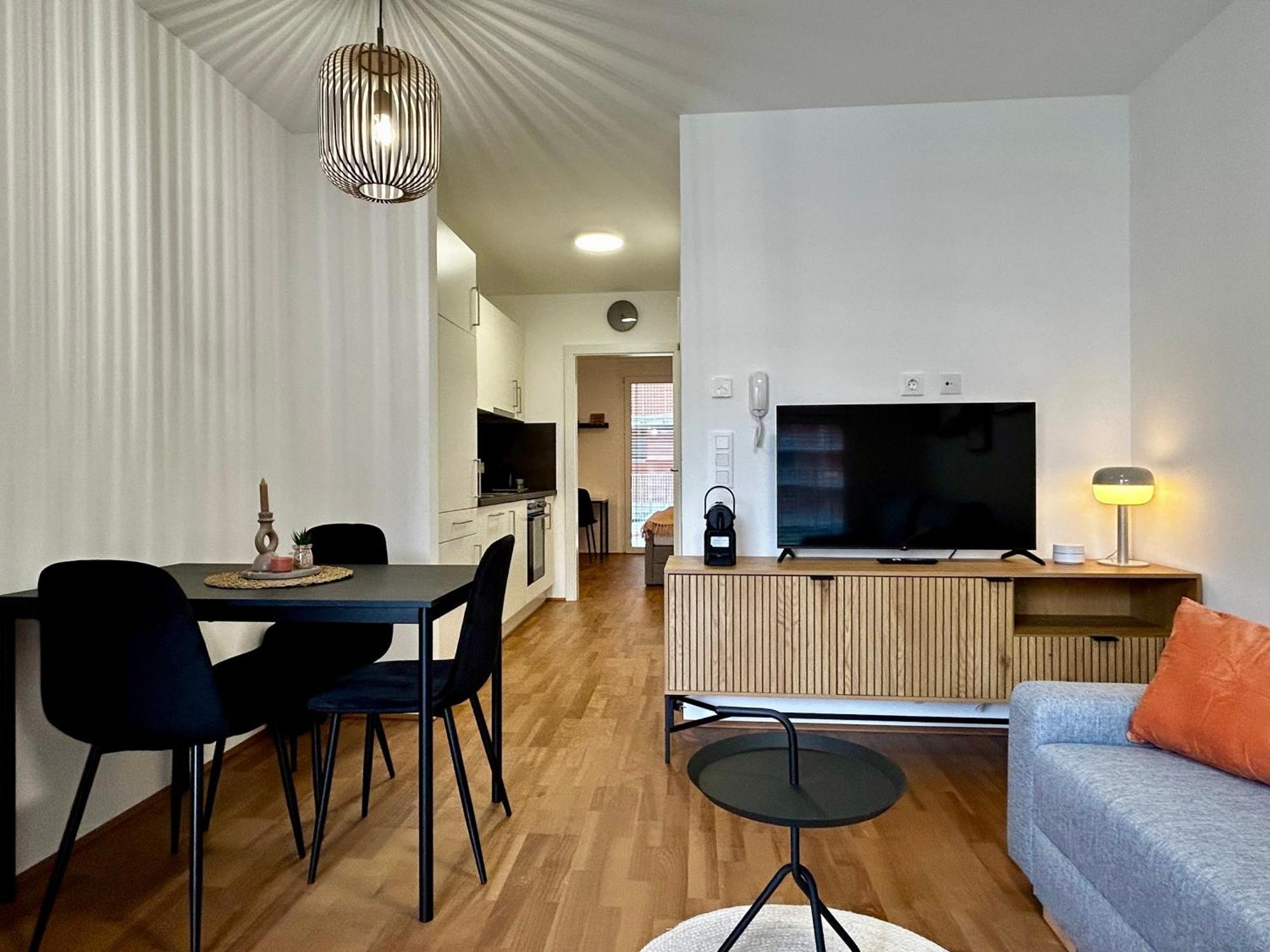 Shome Apartments Graz I Self Check-In I Free Parking ภายนอก รูปภาพ